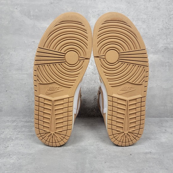 Nike Womens Size 10 Basketball Shoes Air Jordan 1 Retro High OG Praline White - Picture 8 of 8